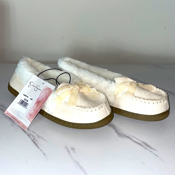 NWT Jessica Simpson MicroSuede Moccasin Slipper Shoe Small.  A11 - Picture 1 of 5